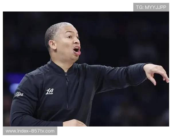 泰伦卢回应哈登缺席:个人原因未归,球队战术调整迫在眉睫 泰伦卢回应哈登缺席:个人原因未归,球队战术调整迫在眉睫